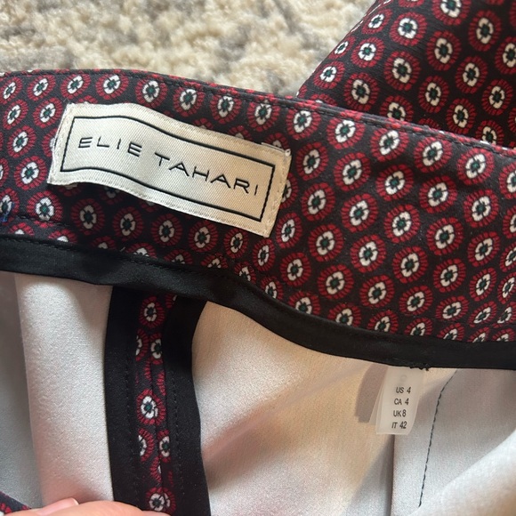 Elie Tahari Dress Pants Size 4 Womens Black Red Geometric Pattern Flared Leg - Picture 3 of 8